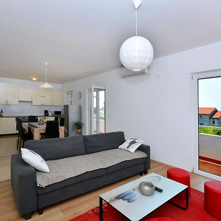 Apartment Wild Rose โปดสตรานา ภายนอก รูปภาพ