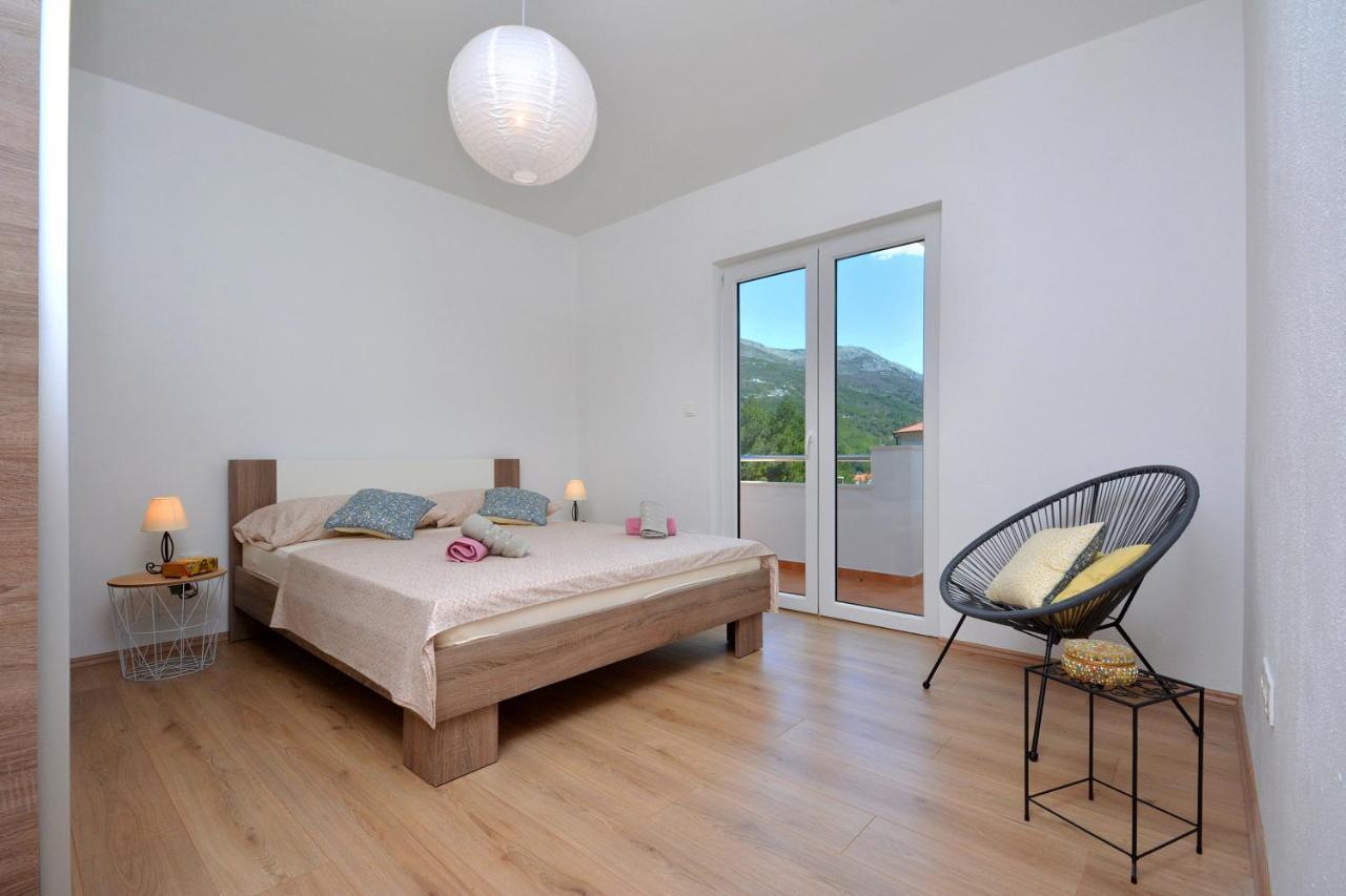 Apartment Wild Rose โปดสตรานา ภายนอก รูปภาพ